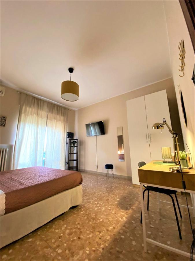 פסקרה Casa Viola A 900 Mt Dalla Staz. Centrale מראה חיצוני תמונה
