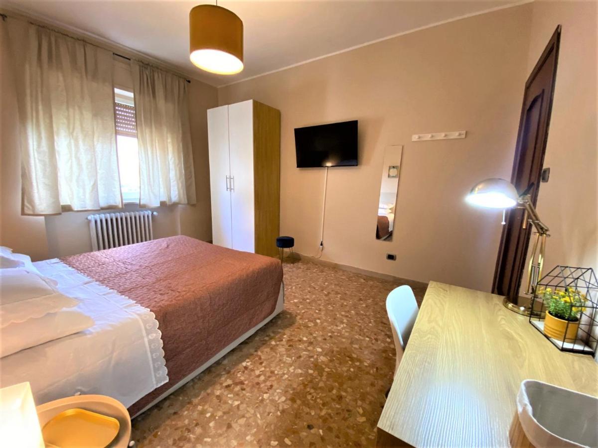 פסקרה Casa Viola A 900 Mt Dalla Staz. Centrale מראה חיצוני תמונה