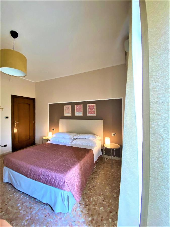 פסקרה Casa Viola A 900 Mt Dalla Staz. Centrale מראה חיצוני תמונה