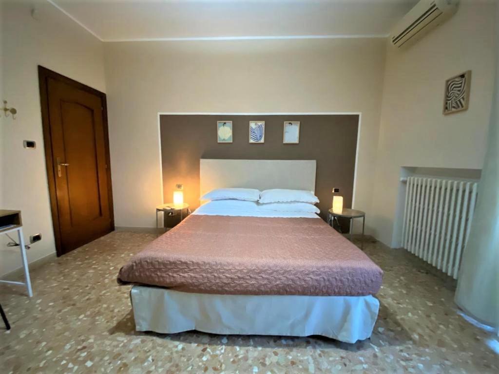 פסקרה Casa Viola A 900 Mt Dalla Staz. Centrale מראה חיצוני תמונה