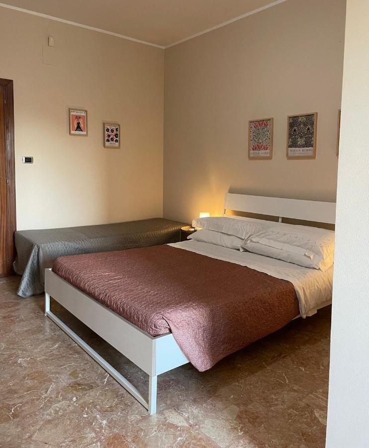 פסקרה Casa Viola A 900 Mt Dalla Staz. Centrale מראה חיצוני תמונה