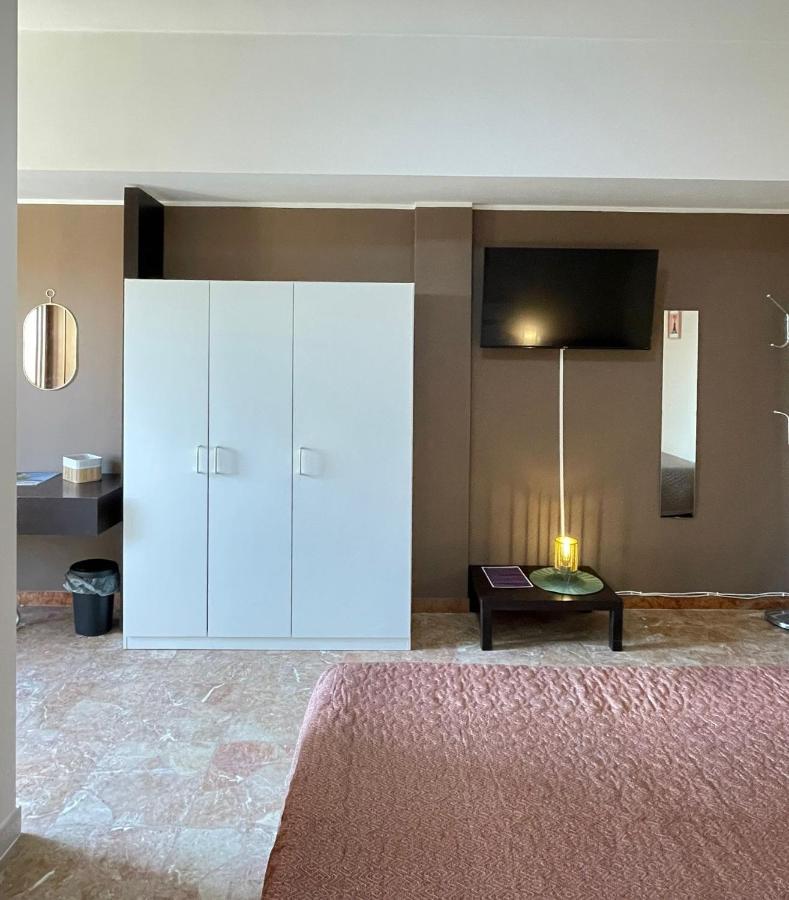 פסקרה Casa Viola A 900 Mt Dalla Staz. Centrale מראה חיצוני תמונה