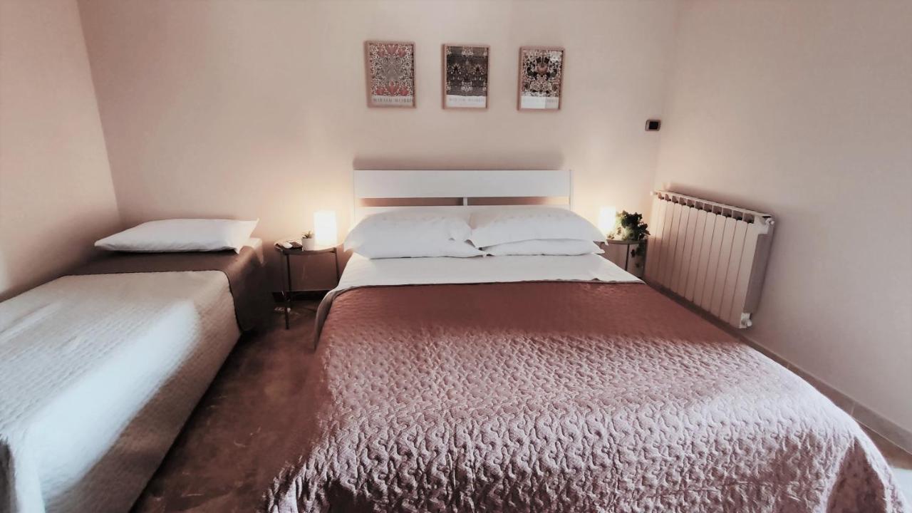 פסקרה Casa Viola A 900 Mt Dalla Staz. Centrale מראה חיצוני תמונה